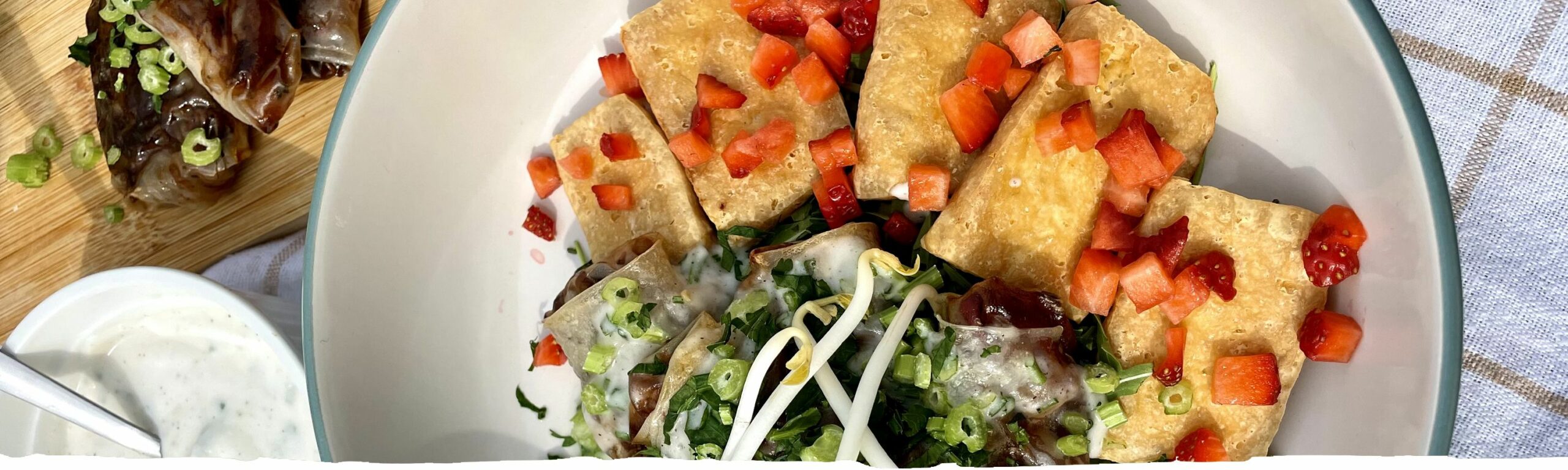Spring Rolls with Vegan crema Dipping Sauce